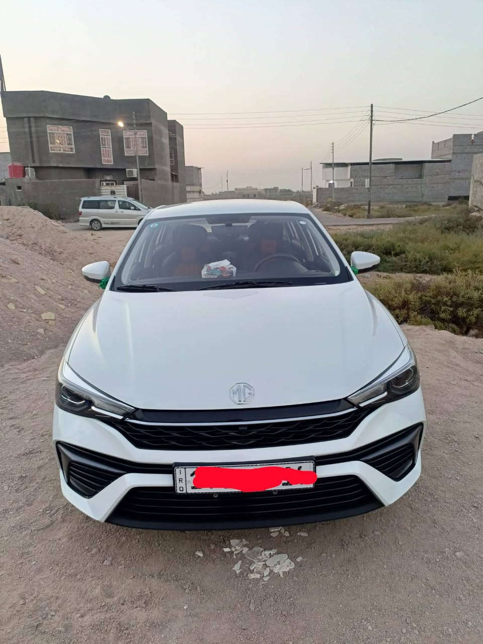 ام جي فايف بلاس ٢٠٢٥ ماشيه ١٧٠٠٠ بضمان الشركه السياره باسمي رقم بصره كفاله عامه ماعده كسر صغير بلبگ لايت ماسويته لان ماكو فرغه السعر ١٨مليون 
 *********** شط العرب, البصرة
