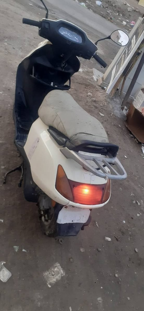 سلام عليكم دراجه سبيسي ياباني سلف هندر كهرباته كله شغاله مكينه ناعمه شلع معدل دراجه بلاديه أوراقها كامله مكاني غزاليه سعر ٣٥٠ شراي يخابره ***********
