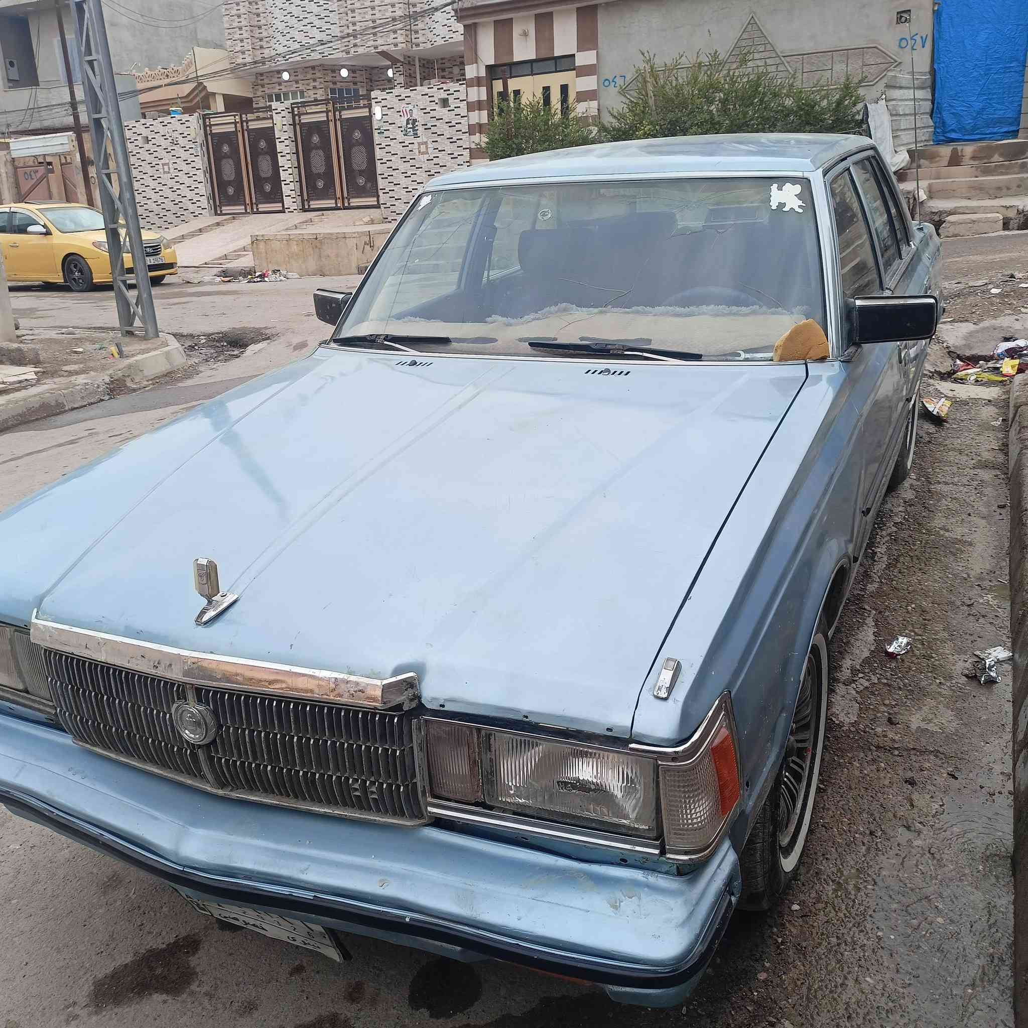 للبيع موديل 82 كير محرك شرط سياره نضيفه كابون بانزين شرعي موجود وكاله تحويل رقم نينوى السعر 40بيها مجال باقي التفاصيل .***********.***********.
