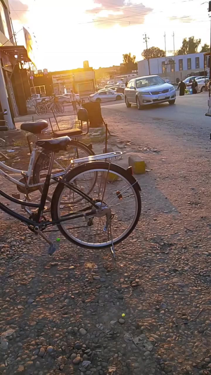 السلام عليكم بايسكل للبيع حجم 26تبديلات كير وحساس شغال ويالتو عدلات تواير جدد  بايسكل نضيف جديد السعر 125وبي مجال مكاني شرقاط القصبة وهذا رقمي ***********اتصل
