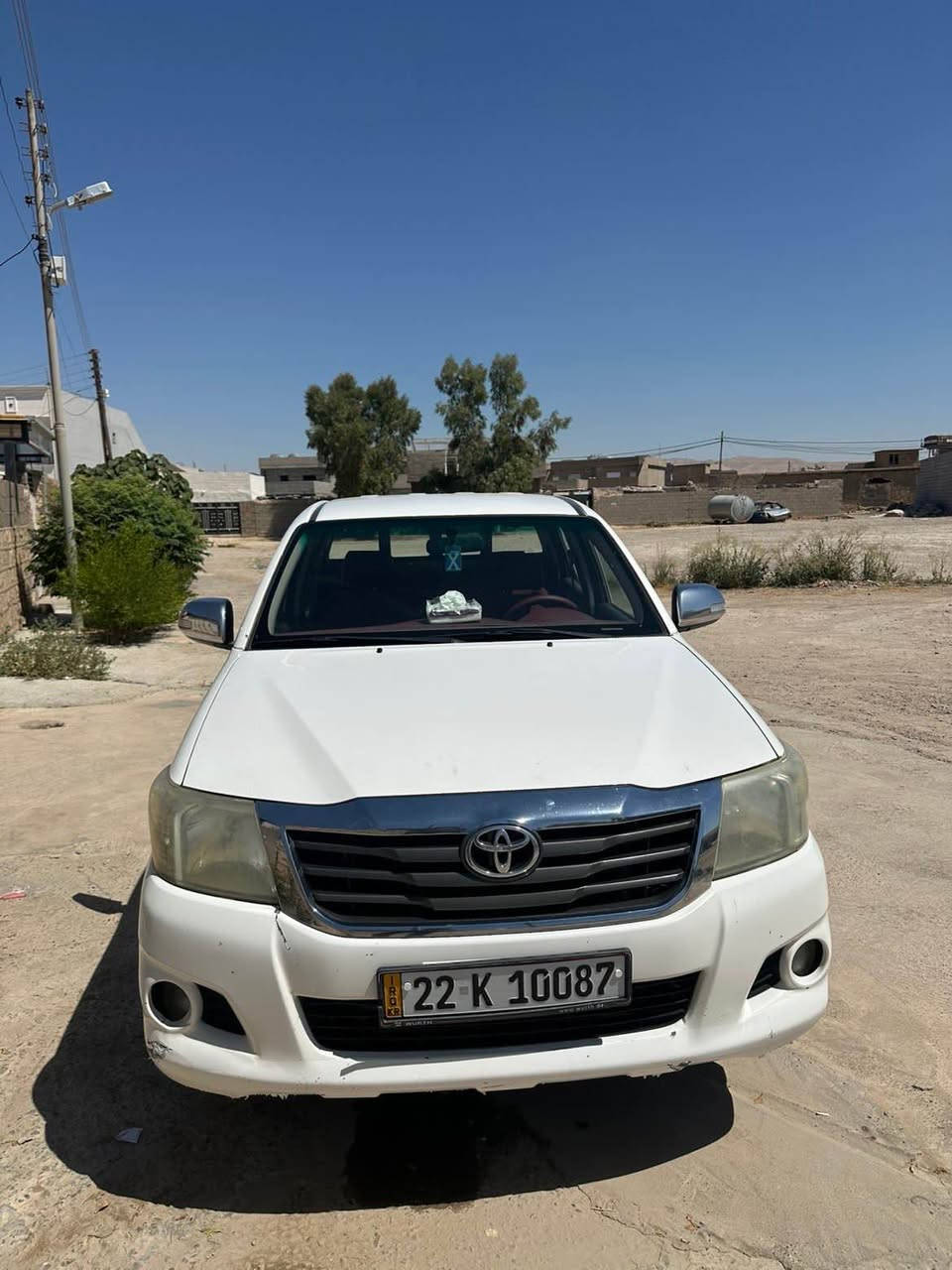 مەرزیایی ٢٠١٢ زیندانی ناو سور
سەیارەکە ٢٩٠ هەزاری حەقیقی رۆیشتیە
بە ناوی خۆمانە سەنەوی و ژینگەی نوێیە
مەکینەی تەنها سەرە قەباخ کرایتەوە
بەبێ هیچ سبوخەک پشت و پێش کەپسە بەشەرت
تەنها ٣ شوێنی سەردەکوتە تەنها بستەک بۆنیتی تەزرەیە كه مه
سەیارەکە یەک دەست بووە زۆر خاوێن و جوانە 
نرخ.١٧٥ وەرەقە و محامەلە
ژمارە/*********** أربيل, العراق
