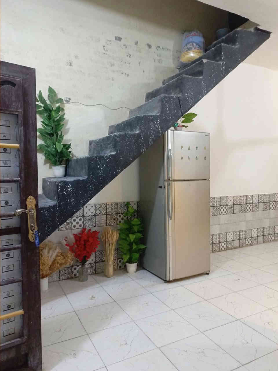 بيت للبيع 50 م طابو زراعي بناء طابوق اساس وسقف كونكريت الصطح مسقوف جينكو حي ميسان قرب سكله الكرعاوي 
سعره 25 لاستفسار ***********
