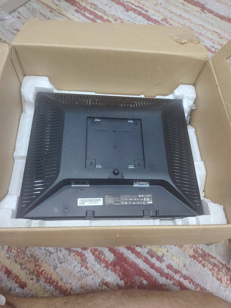 شاشه dell جديده بلكارتون غير مستخدمه
للبيع السعر  ٦٠
نهائي السعر
مكاني صالحيه بغداد


**إذا كنت صاحب هذا الإعلان وتريد حذفه لأي سبب، رجاءا أرسل رسالة إلى الدعم الفني**