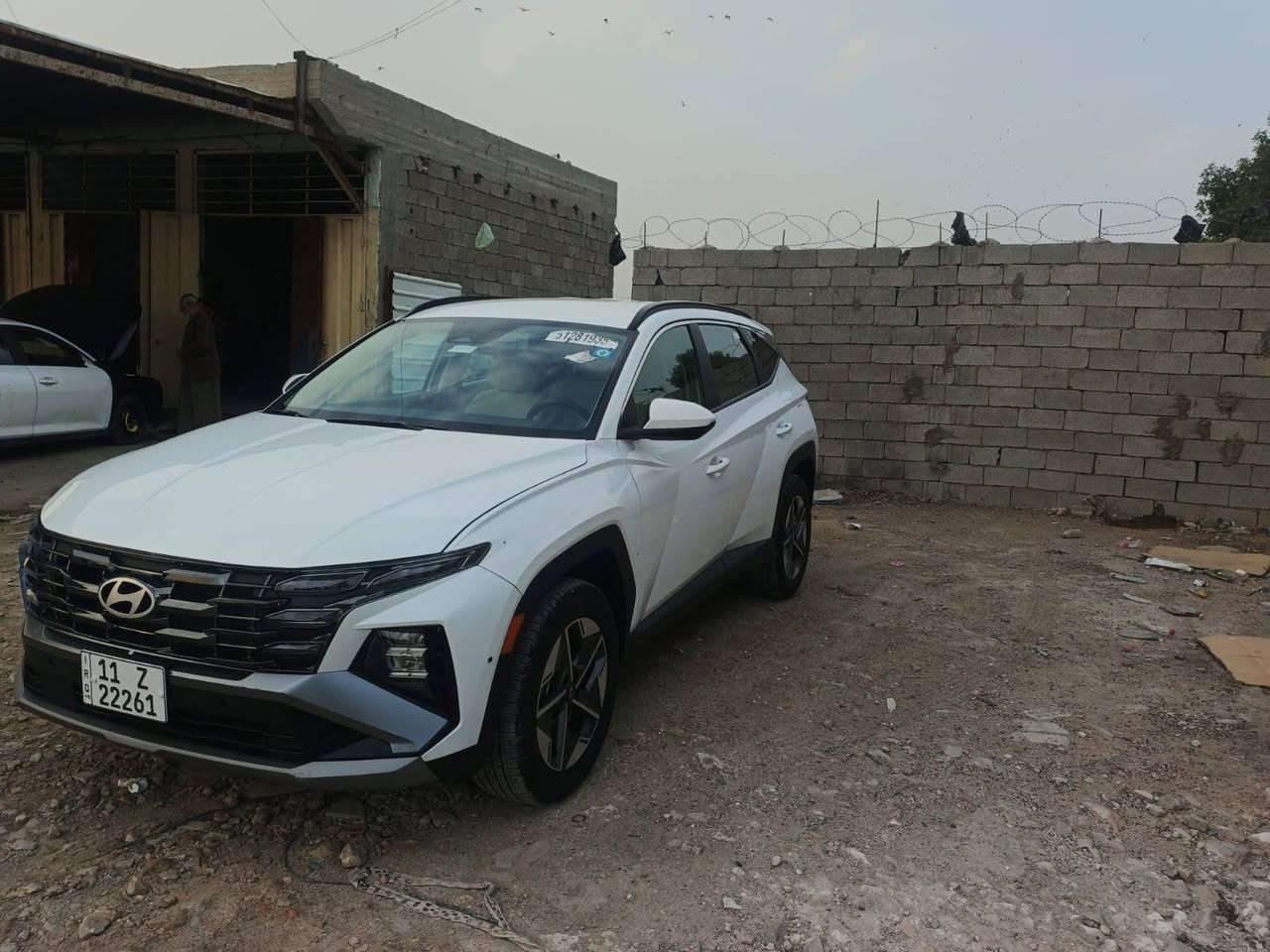 توسان موديل ٢٠٢٥ رقم بغداد ماشيه ٣ الف صور حادثه بالصور ولاقطعه تبديل بيه السعر ٢١٥ مكان السياره بغداد حي النصر هاتف ***********
