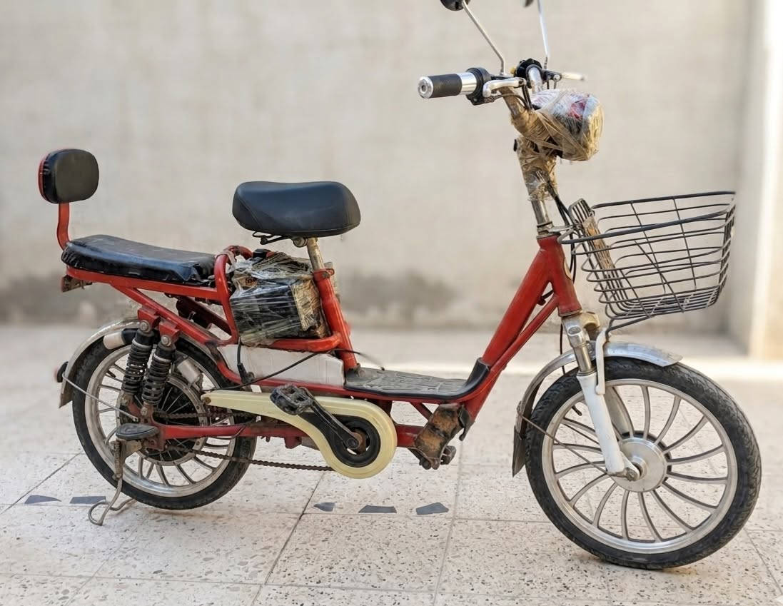 السلام عليكم
على بركة الله ماطور شحن للبيع  🛵
الماطور كشرة تعبان مثل ما واضح بالصور 
بس بطارياته كلش زينه تعال افحص وشوف بعينك 
يرادلة تصليحات بسيطة 
السعر 150🤑
وبيه مجال ان شاءالله 
للاستفسار الاتصال على الارقام التالية📞☎️
***********

***********
.                         (مكاني فلوجة)
