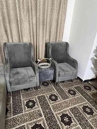 للبيع تخم 10 مقاعد مع الكوشات والطبلات تخم نظيف وحلو سعره 350 الف مكان...