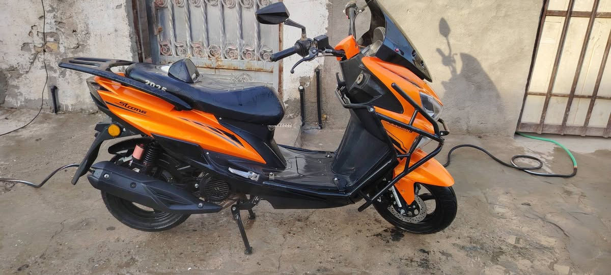 السلام عليكم
دراجه للبيع موديل 2025 جديده مكفوله وجاهزه مكانها نادر 3 للاستفسار أتصل ***********
