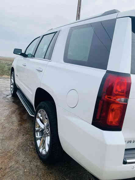 تاهو 2018خليجي بريمر ضوء القمر
خليجي رقم بغداد بأسمي    
فول مواصفات 

مواصفات السيارة 
داخل جلد قرميدي
سلايد روف
كراسي امامية كهرباء 
كراسي هزار عند اقتراب السيارة من اي شي 
كراسي امامية  خزن ميموري 
كراسي امامية تدفئة و تبريد 
كراسي خلفية كهرباء و تدفئة
تحكم بالتبريد خلفي شاشة
شحن الهاتف لاسلكياً
رادار
كروس سرعة
داتا شو DATA SHOW
خمس بصمات
فول تحكم استيرن
استيرن كهرباء
استيرن تدفئة
شاشة عرض الاعطال
ثلاجة
صندوك كهرباء
فتح صندوك تلقائيا عن طريق القدم(صندوك جلاق)
نظام السير على الخط
كير اوتو و عادي
حساس امامي خلفي
نظام تحكم بمستوى الضوء الداخلي
مانع انزلاق
منضومة زنون عالي ناصي 
تحكم كهربائي بالبريك والبانزين
فور ويل
شاشة امامية كبيرة 
شاشة خلفية 
كامرة خلفية 
تشغيل عن بعد
قاصة سرية
اشاير بالمري
مري كهرباء(شفط)
وياها تخم بردات 
صدر كير محرك  كفالة
اي ستفسار اتصل 
***********
***********
