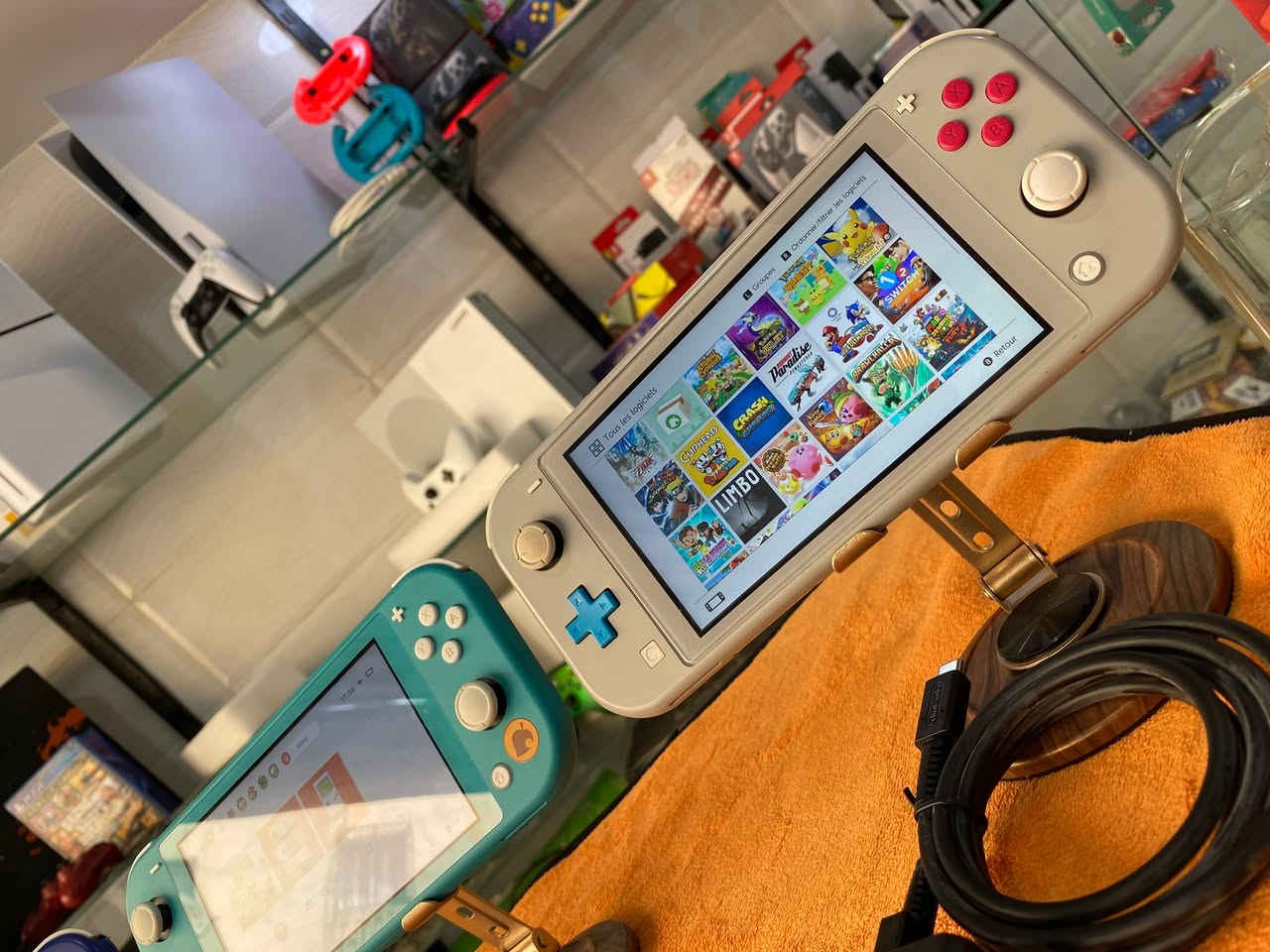 NINTENDO SWITCH LITE
GRIS MFLACHIA 33500
VERT NON FLASH 24000
BLEU FLASHI 19500( la charge chya nakssa)


**إذا كنت صاحب هذا الإعلان وتريد حذفه لأي سبب، رجاءا أرسل رسالة إلى الدعم الفني**