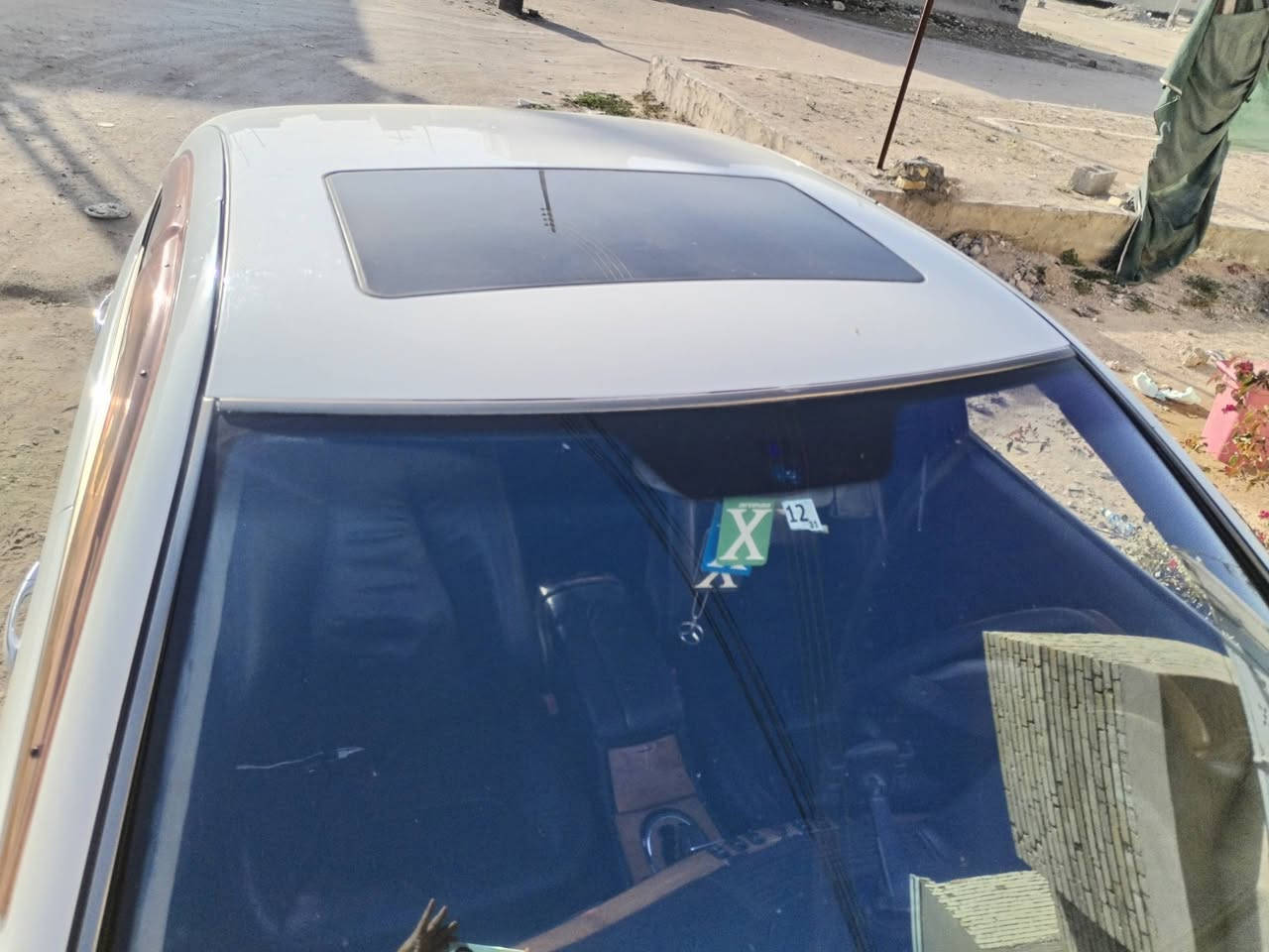 مارسدس غواصه  s500 باب طويل رقم نجف دولي مداور ثاني يوم بيها 3 قطع اثنين تبديل وحده صبغ بدون ضرر داخلي غرفه جديده بلاديه السياره جوبلسات جدد حداديه جديده  ادمه استوني مسويلها جاهزه السياره فول كلشي شغال بيها سعر 100$ وبيها مجال
