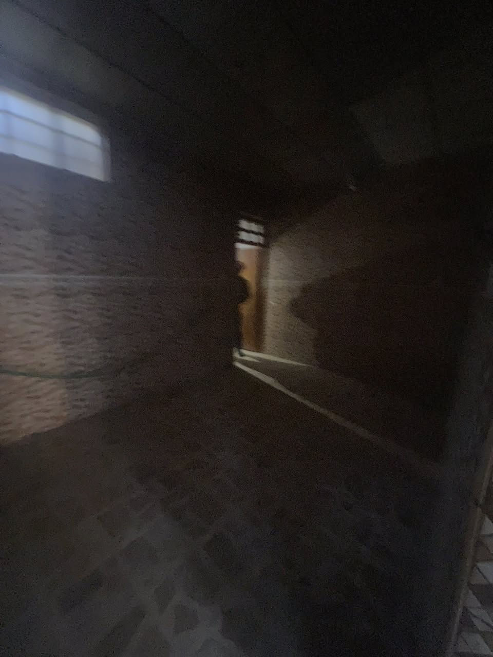 بيت الايجار بحي السلام قرب مصطفى ابو الدحاج 100م السعر 425 الف طابق واحد التواصل ***********
