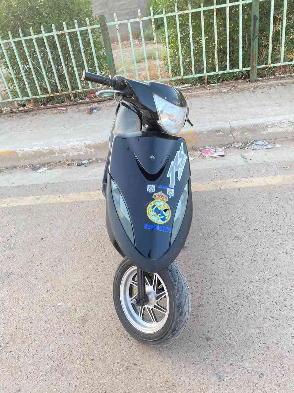 دراجه ماكس عدله للبيع دراجه جديده وكلهه بلاد مكينه بلاد كهربائيات كامله كفر ختم واحد مناقصهه اي شي المكان بلغزاليه 
السعر450 الرقم ***********

