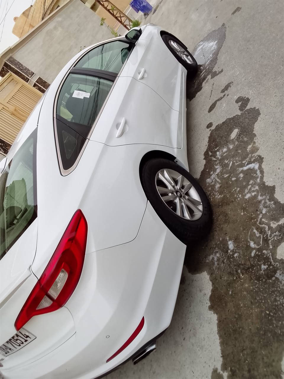 سلام عليكم للبيع سوناتا 15 لون صدفي وارد امريكي  رقم بابل حادث خلفي بجم كبس مكاني كربلاء *********** أسعر 115 بيه مجال
