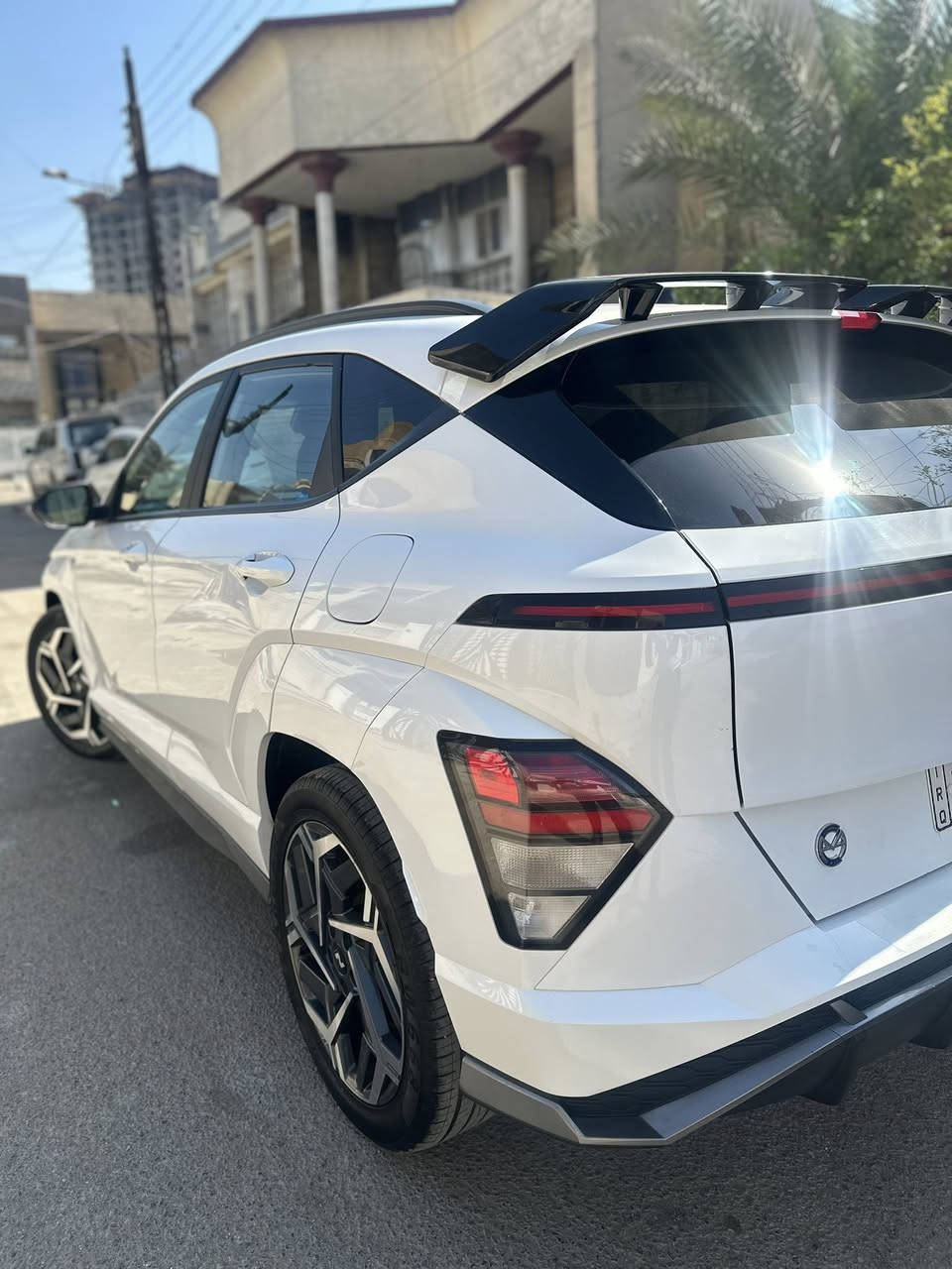 كونا موديل 2024 N LINE فول رياضي
فول فول مواصفات سلايد فتحة 

          حجم المكينه : 1600 تيربو كيره يجي 8￼النمر 
￼ 
المسافه المقطوعه : 38الف ميل 
                    لون سيارة أبيض ￼
 كلين من كلشي مكفوله كفاله عامه￼
مواصفاتها 
1. شاشه
2. كامرا 
3. ويل كب 
4. رادار امامي 
5. رادارات جانبيه
6. ويل كب  20
7. هيترات بالكشنات 
8. لايتات زنون عالي ناصي
9. لد امامي 
10. بكلايت لد 
11. اوتو ستوب 
12.فتحه
13.بصمه 
14.تشغيل عن بعد
15. حساسات خلفيه
16. هندبريك بصمه
17. اوتو هولد
18.فور ويل 
19.بصمه ابواب
20.كشنا جلد حمرا واسودّ 
اي شي عندك الواتساب موجود اتصل عليه ***********
مكان السياره بغداد
