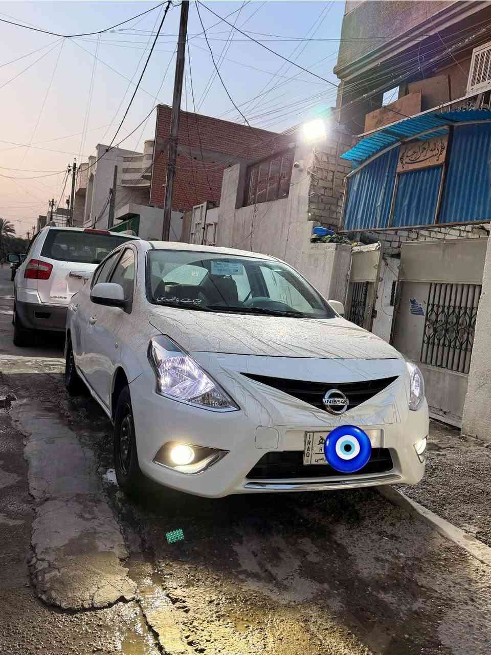 سلام عليكم من رخصت الادمن للبيع نيسان هندي بليته زركه مديل 2019مكفوله ما عده الهلال الخلفي صدر جديد تخم تاير يدات نيكل سبايدر خلفي السعر 96 العنوان بغداد حي الاعلام الهاتف ***********
