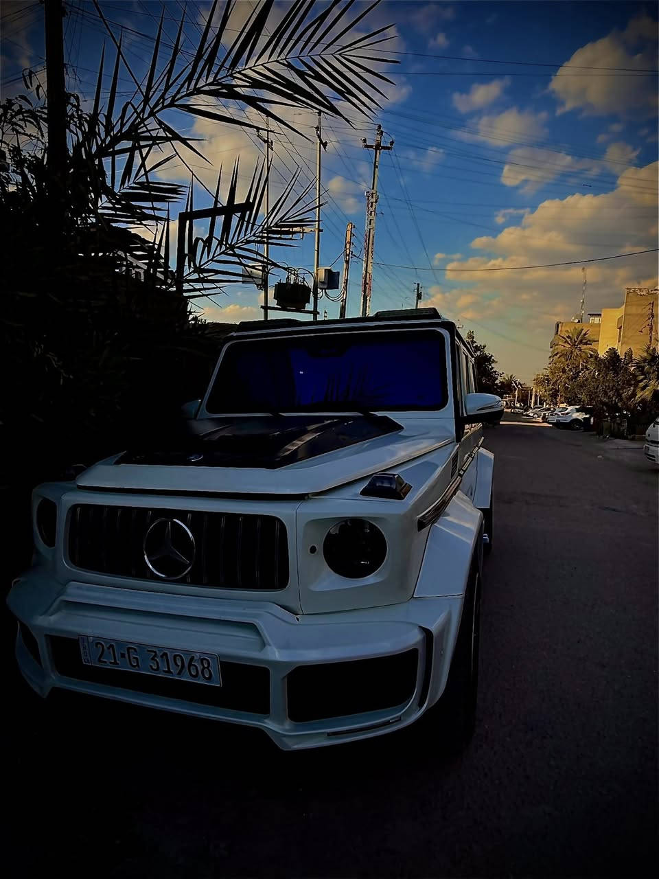 السلام عليكم-/ (للبيع )جي كلاس AMG  موديل  2004 -محدث فقط خارج 2024 كت كامل خارجي BRABOS- سيارة عدلة تبريد ثلج 
مصبوغة جمالية كفالة من الحادث سيارة جاهزة وحلوة ناصبة 
لون داخل احمر صوتها وكزوزهة بلادي طرب محرك 8V AMG
 للتواصل (***********) متواجد
