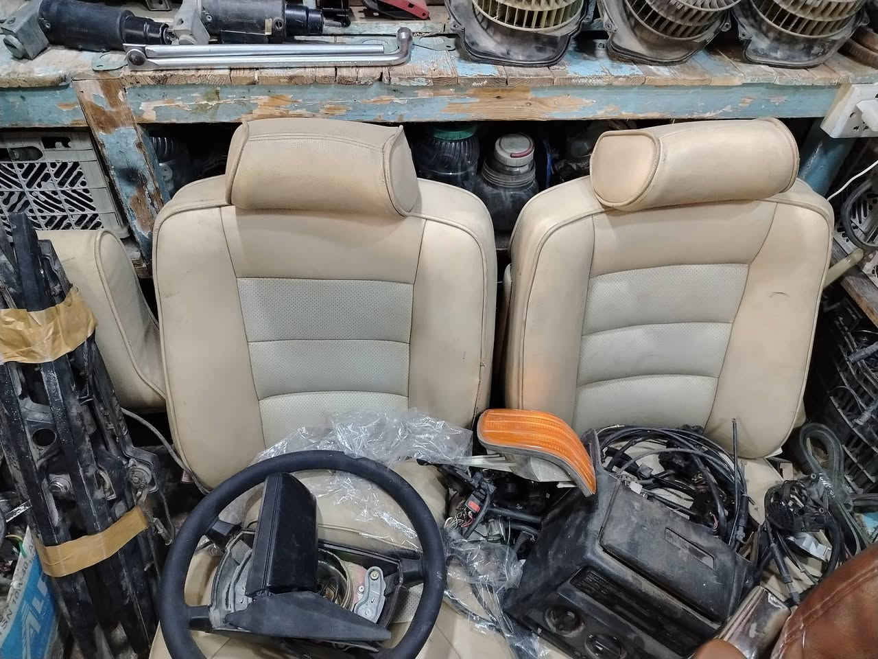 من رخصة الادمن
حكمت النعماني
الشيخ عمر شارع الثالث
مجمع بغداد ***********
