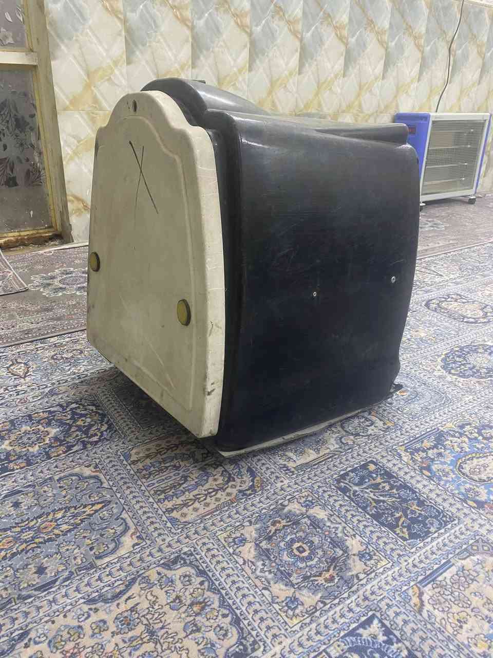 السلام عليكم خواتي صندوك توصيل كامل تعال شد سعر30 بي مجال شراي رسني خبرني***********
