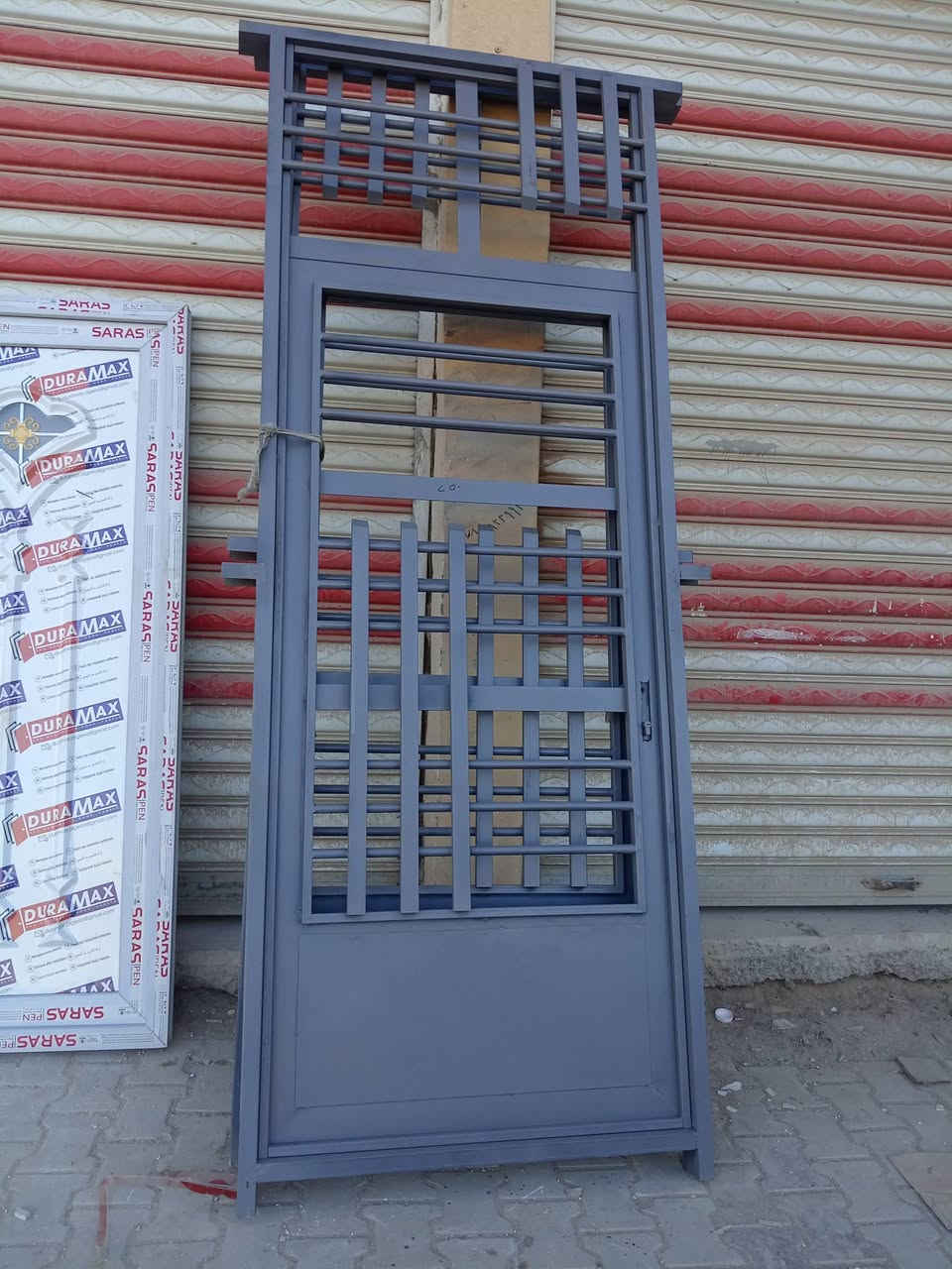 على بركة الله نبدي كل أيامنه
سكلة بيع وشراء الشبابيك والبوب المستعمل والجديد بسعار مناسبه.***********
سايدين جديد
مجاور حسينية جمال زليزل
