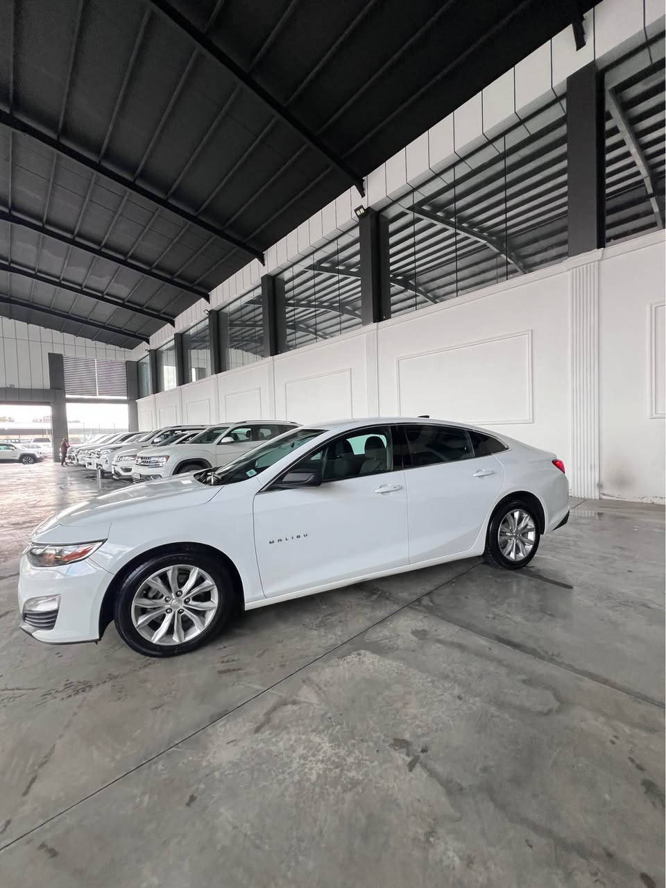 شوفرليت ماليبو موديل ٢٠٢٣ محرك ١٥ توربو
سياره كلين بدون دعم وبدون صبغ شرط
سياره كير ومحرك وتبريد بشرط
صدر وحداديه وطقم كلها وضع شريكه
سياره رقم دهوك ورقم انگليزي 
رقم وسنويه وهزه جديده حتى ٢٠٣١
سياره بأسمي تحويلها اقل من ساعه
سياره مواصفات Lt
بصمه تشغيل وبصمه ابواب 
تشغيل عن بعد وشاشه وكاميره
حساس خلفي اكو هوايه مواصفات اخرى
سياره ماشيه ٥٨ ألف ميل
سياره احلى من الصوره دينار مابيها مصرف
سياره فقط بيها شي شبرين تعديل على بارد
بعدين بدون دعم وبدون صبغ 
بجم ولغود ودكم وايرباكات كلها وضع شريكه
مكانها دهوك داخل دهوك
سعرها ١١٩ ورقه 
*********** بيها واتس اب دهوك, العراق
