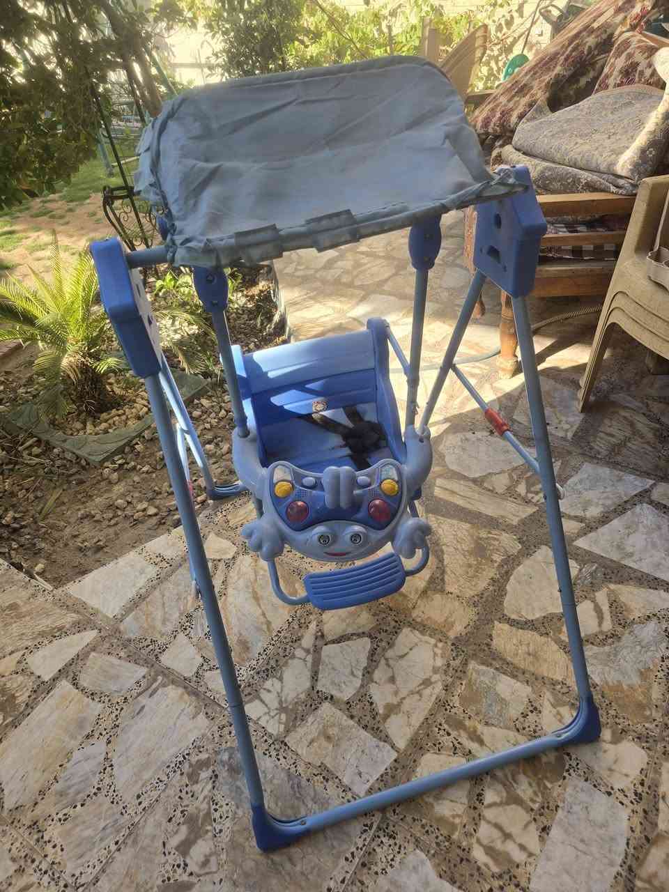 عندي غراض مال ابني مستعمله بس نظيفه كلش والله
الغراض كله بواكيته  كامله . 
1_بايسكل ابو النشرات وأغاني فقط الحديده مال كشن نكسرت ولحمته   سعره 20 

2_عربانه جديده كلش اي عيب ما بيه تحمل وزن . سعرها 55 الف وبيه مجال . 

3_ كرسي طعام هو  باكيته سعره  35  الف وبي مجال شي بسيط. 

4_ حجله مال اطفال سعرها ١٥ الف 

5_ مرجوحه جديده ونظيفه هيه وباكيته سعرها ٤٠ الف وبي مجال 

 ***********
