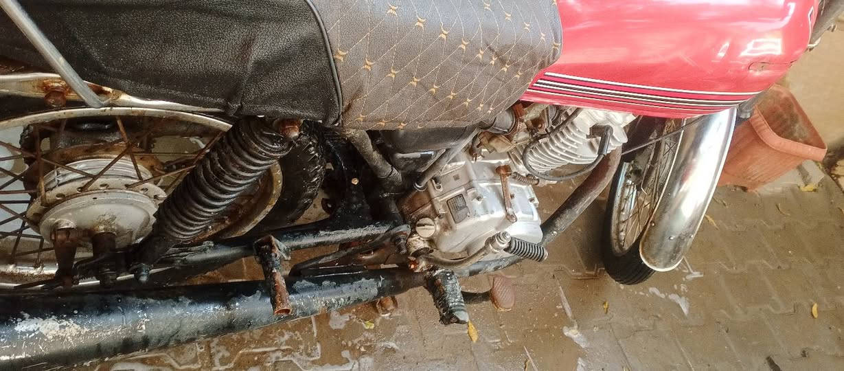 دراجه نامه للبيع السعر 250.  ***********
