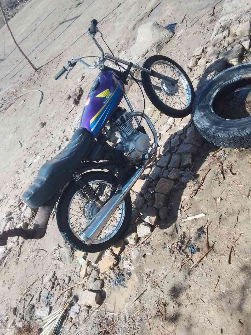 سلام عليكم دراجه اربعه كير كلك كلك كلك  دراجه المكينه 21 والغراض كله جديد دراجه مكفوله لا صوت ولا نضيح دهن ولا دخان مكينه خير من الله ونته تجي وتشوف مكان دوانيه قضاء السدير ***********
