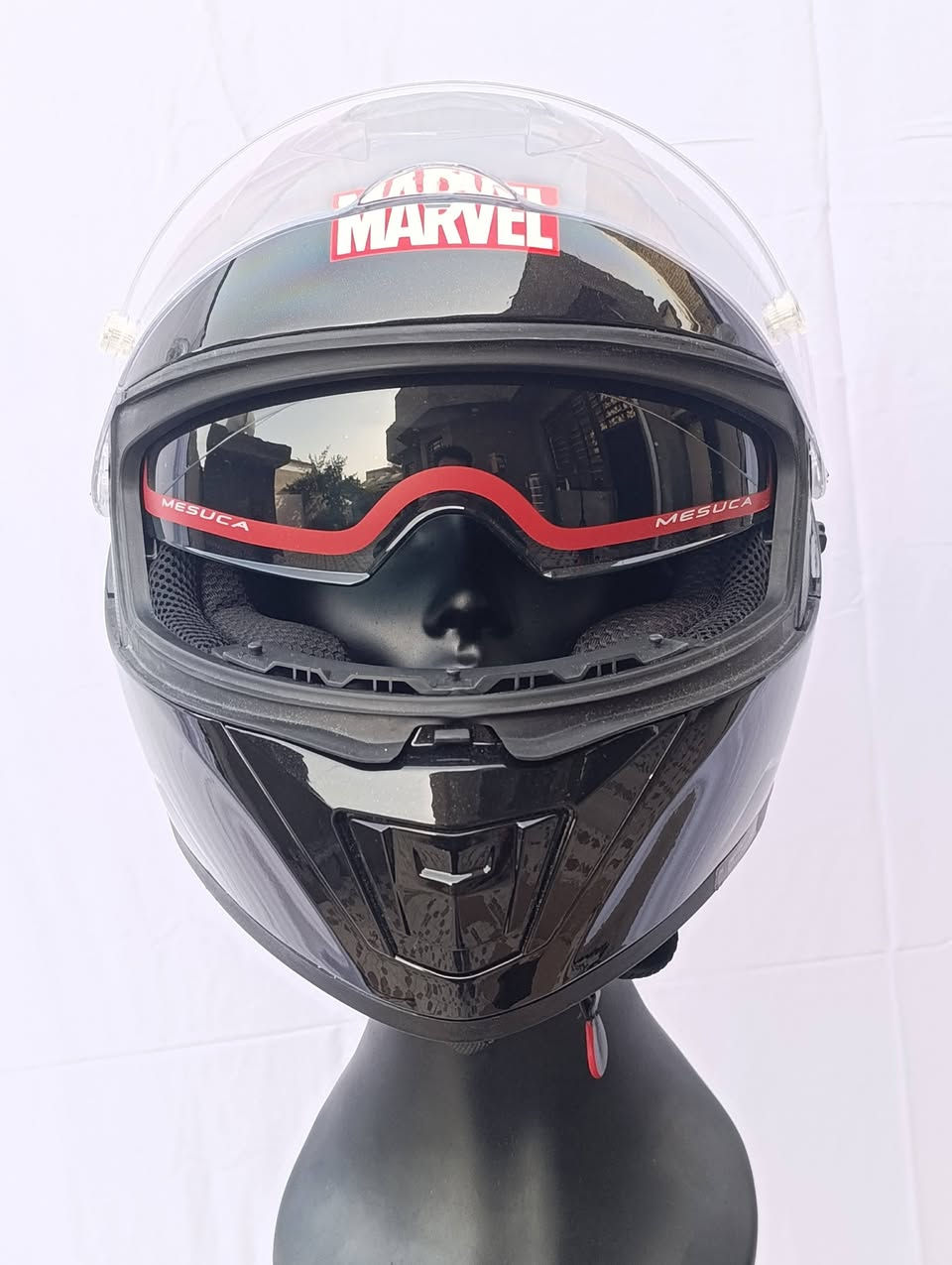 السلام عليكم حبايب خوذة مارفل قطعة اصلية وكالة وبيهة كود الوكالة والرقم الاحصائي فول سيفتي سبورت قياس S نضارة داخلية سوداء جام شفاف الي مهتم يراسلني ادزلة باقي التفاصيل خاص او واتساب ***********
