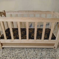تخت أطفال • خشب ثقيل • ١٥٠×٦٠×٩٠