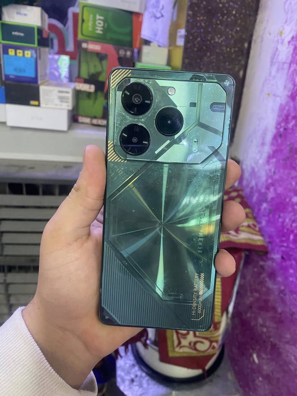 تكنو بوفه 6 برو 5G
ذاكره 256 .
بوبجي 90 فريم 
بلاد
بي فطر ب تج
جهاز فول وكله شغال ع اخير حباية .
سعره 125 الف .
***********
