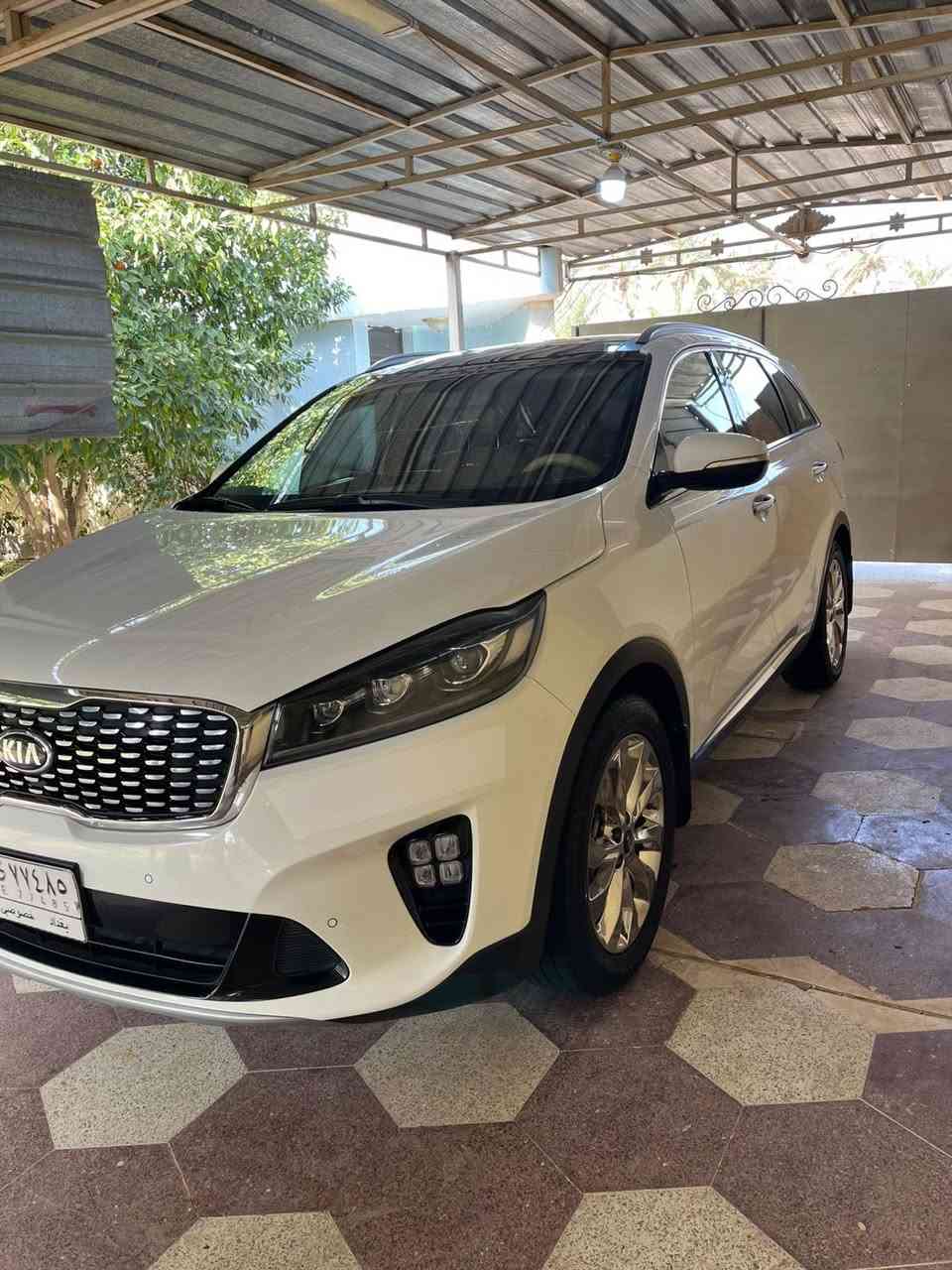 سورنتو خليجي فول 1/1
رقم بغداد بسمي 
موديل 20 
محرك 6v 
ماشيه 71 الف حقيقي 
بيه اربع صابع بارد فقط 
باقي كفاله 
•••
السعر خاص 
0786 037 7136
غير متواج ع فيس
