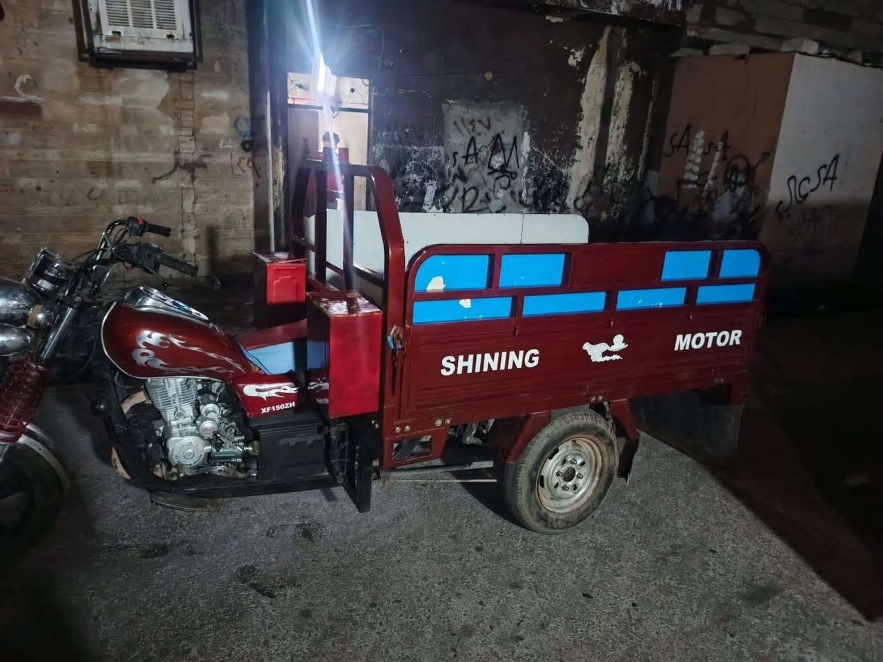 ستوته موديل 22 محرك 2023 عنوان موصل حي الكرامه السعر 1,300 وبيها مجال للطيبين شاصي شرط والمحرك شرط والبودي هم شرط الاتصال على هذا الرقم ***********
