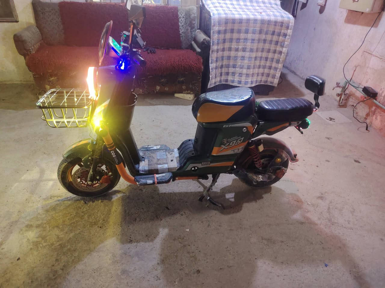 السلام عليكم شباب ماطور للبيع x 900 بطاريات فول
العنوان بغداد ابو غريب قرب مستشفى ابو غريب
الاستفسار *********** السعر ٤٥٠ بيها مجال
