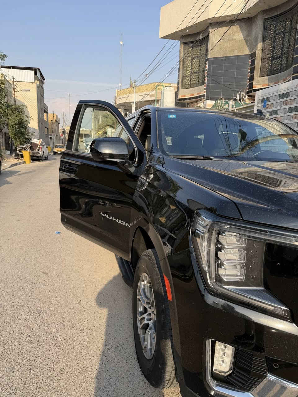 يوكن GMC
موديل 2023
خليجي 
رقم بغداد 
ماشي 60
***********
