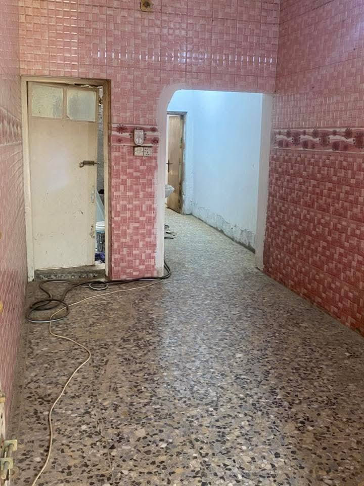 السلام عليكم مشتمل للبيع مساحه ٦٠متر طابو زراعي قرار محكمه ٢٥ طابقين جاهز اخر شي كاشي سيراميك بياض العنوان في منطقه الكرغوليه يبعد عن الشارع ١٠٠متر سحب مي كهرباء شارع عرضه ١٢ ومرتفع عن الشارع السعر مناسب استفسار ***********
