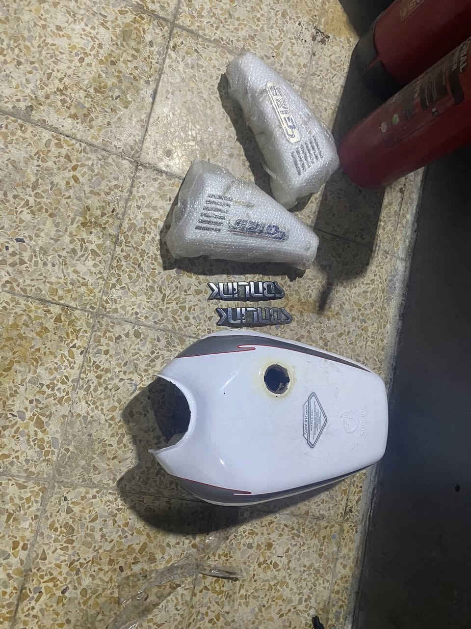 ‏تانكي وصفايح مطور وكشن السعر 60


**إذا كنت صاحب هذا الإعلان وتريد حذفه لأي سبب، رجاءا أرسل رسالة إلى الدعم الفني**