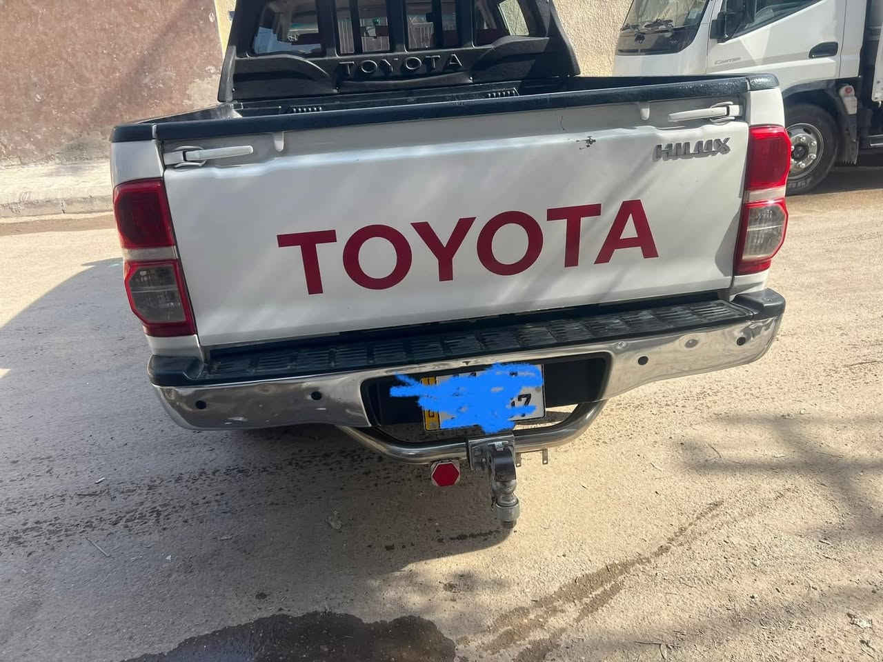 تيوتا فور ويل موديل 2012 قطره من صبغ ما بيها 
كير عادي باسمي سنويه الرقم الجديد مكينه غير مفتوحه السعر 190&بيها مجال 
رقم بغداد***********
