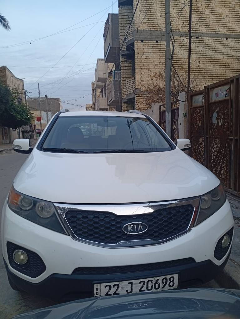 السلام عليكم للبيع سورنتو خليجي ابيض ٧راكب ٣قطع تبريد محرك والكير مكفولات تخم تايرات باتري جديد الصدر جديد بصمه تشغيل والباب بدون صبغ ماشيه 188kmرقم أربيل باسمنه تحويل موديل 2013 موجوده بغداد السعر ١٤٠وبيه مجال للشراي محرك ٢٤٠٠دوش للتواصل على الرقم *********** بغداد, العراق
