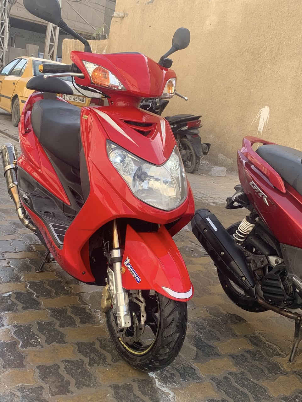 سلام عليكم شباب سكنس فحل ياباني قبق نفق مزوده من الياباني يعني الغراض كله اصليه ما بيه شي تجاري الدراجه كفاله عامه جيب 1000فيتر وياك الدراجه جديد كلش رمبه الرقم تلفون *********** السعر 14ورقه وبيهه مجال للطيبين مكاني بغداد الشعله
