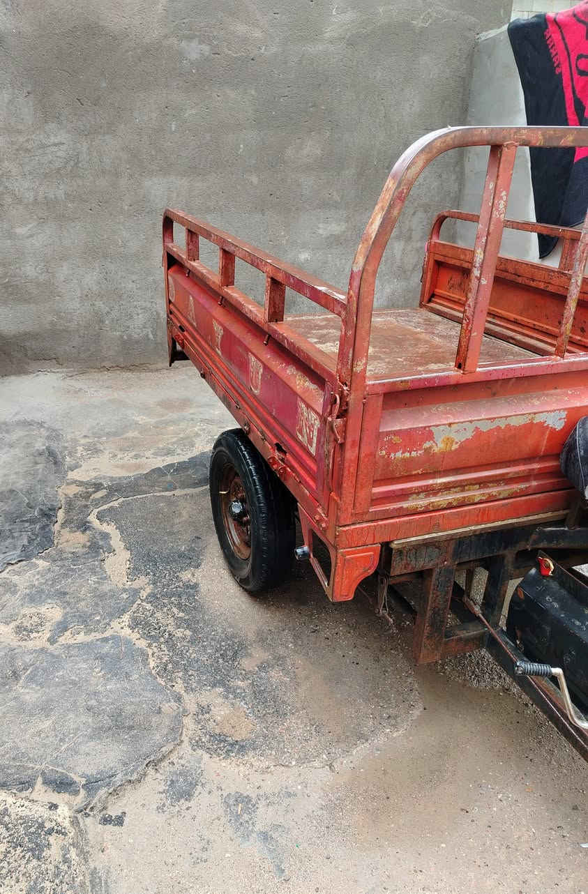 سلام عليكم ستوته دايوان للبيع ادوات مكفوله سعر ٦٠٠ وبيه مجال
المكان بصره خور زبير رقم الهاتف ***********
