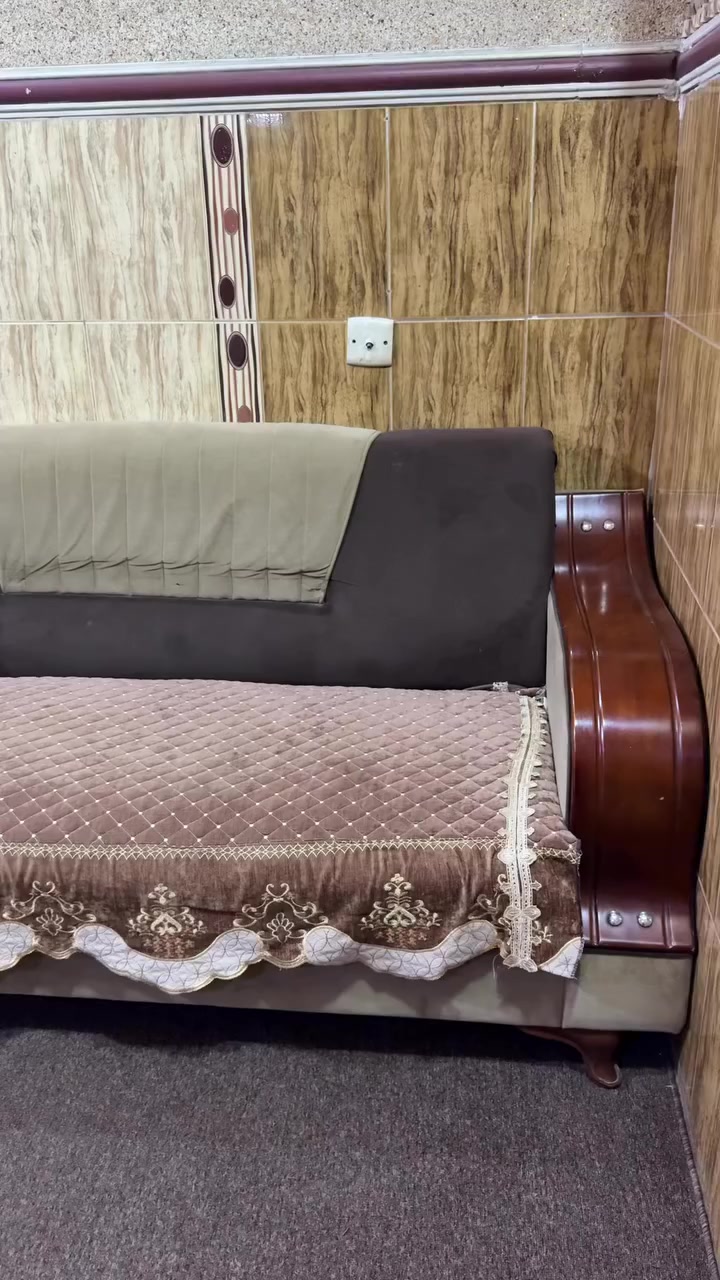 ديوان ٣وربع في ٢متر تفصال مستعمل مكان مدينه الصدر ٣٥٠وبي مجال


**إذا كنت صاحب هذا الإعلان وتريد حذفه لأي سبب، رجاءا أرسل رسالة إلى الدعم الفني**