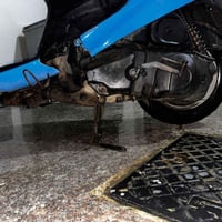 دراجة فراشة • نواقص بسيطة • نجف