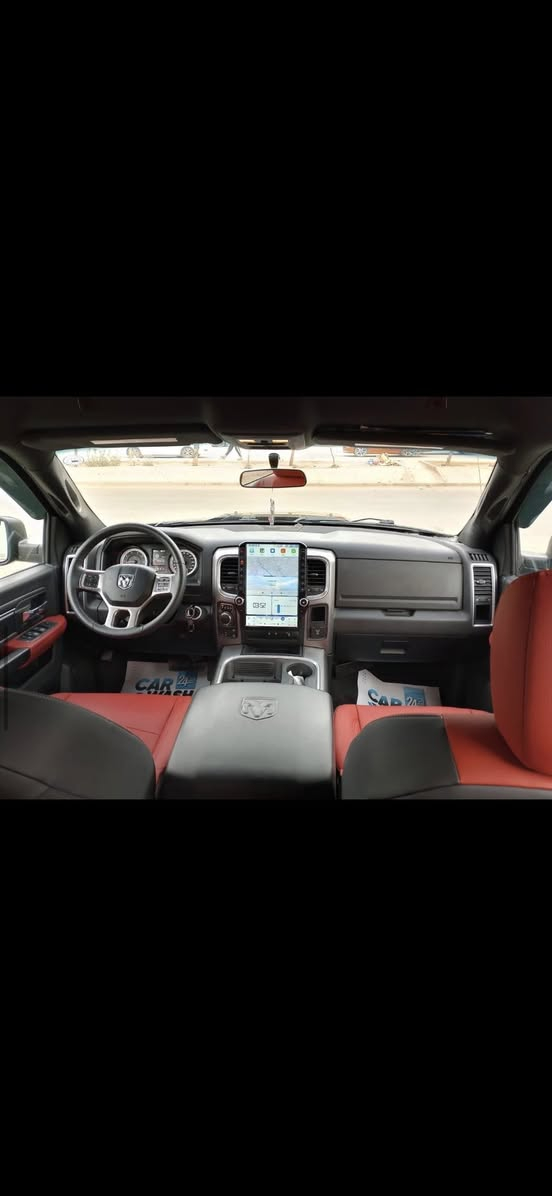 السلام عليكم للبيع دوج رام كلاسك
مكينه 6سرندر 3600 اقتصاديه 
رقم اربيل  تحويل بأسم المشتري 
ماشيه 50 
تايرات جبليه ونفخات وسبيسرات
باب طويل بدي كصير المرغوب 
هزه وسنويه وأرقام جدد
شاشه تيسلا
كشنات جلد كهربائي 
حادثه صفه اليمنه بصيط بدون دواخل ايرباكات سليمه
للاتصال 
***********
***********
