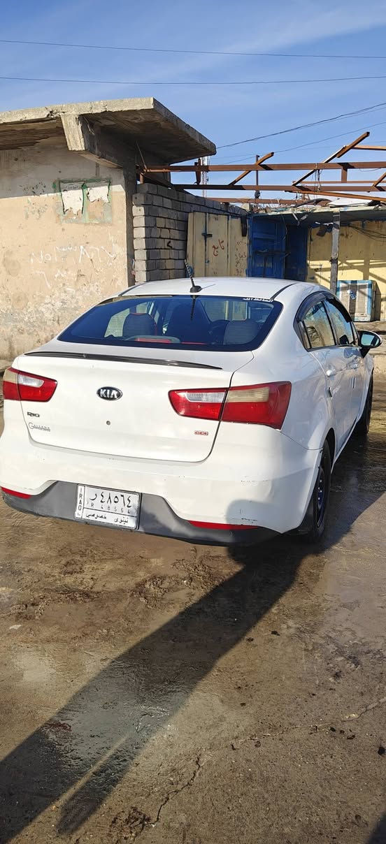 السلام عليكم كيا ريو ٢٠١٧ أمريكي  رقم نينوى شرط تحويل وغرامه ضرر  بيها جاملغ الأمامي وباب السائق سيارة كلش نضيفه مكينه وكير بشرط ماشيه 110 حقيقي   مكينه 16
سعر 100 وبيها مجال بسيط ***********
