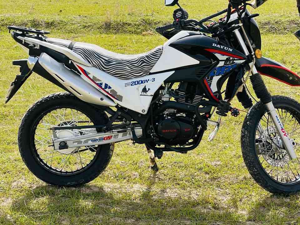 سلام عليكم قفاز دايوان للبيع مكينه ٢٠٠ مديل ٢٠٢٤ أوراق اصولي دراجه جديده تجي وشوف بعينك رايده ب مليونين ٥٠ الموشراي لايتصل مامتواجد عل خاص مكاني كوت الاستفسار على الرقم *********** الموشراي لايتصل رجائن رجائن
