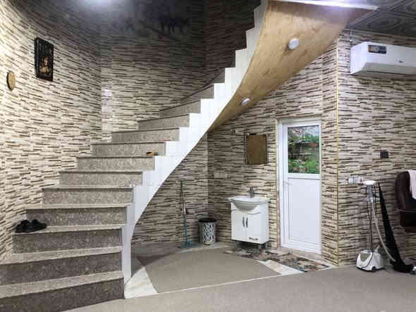 بيت بالميلاد للبيع ب٢٨ مساحة ١٥٠ متر واجهه ٧.٥ والنزال ٢٠ طابق واحد يحتوي على غرفتين نوم حرف T  مقابل مجمع الدرة السكني للاستفسار للاتصال على الرقم ***********
