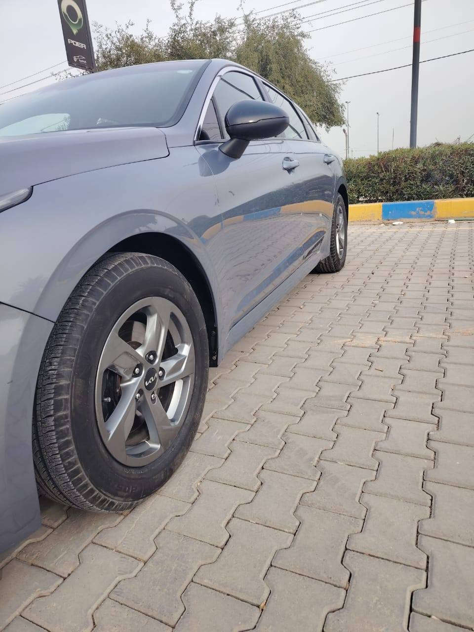 Kia k5 2021
مواصفات Lxs
بصمه
تشغيل عن بعد
رادار امامي .خلفي
كير.محرك.حداديه.تخم تاير كله مكفول
رقم اربيل دولي 
سنويه لل 2027
مكان السياره النجف
السعر 145 وبيها مجال قليل
حادث بدون دواخل والشواصي مكفوله
للأستفسار ***********
