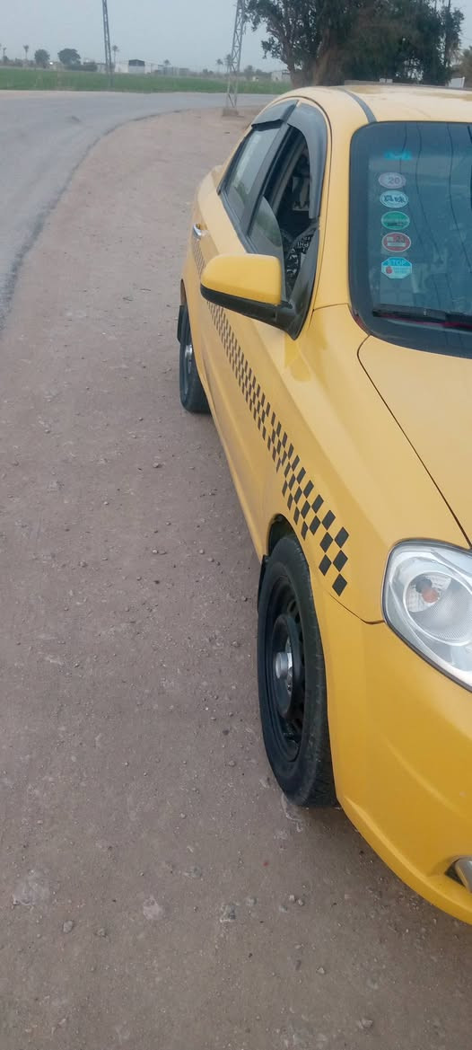 السلام عليكم سياره للبيع ابيو موديل ثمانيه رقم بغداد  مصبوغ  الجملغ الامامي مبدل الحداديه 70 كير اوتماتيك محرك الف وستميه هيه وغرامات ماعليه السعر 46 المكان نجف مشخاب لستفسار عل لرقم ***********
