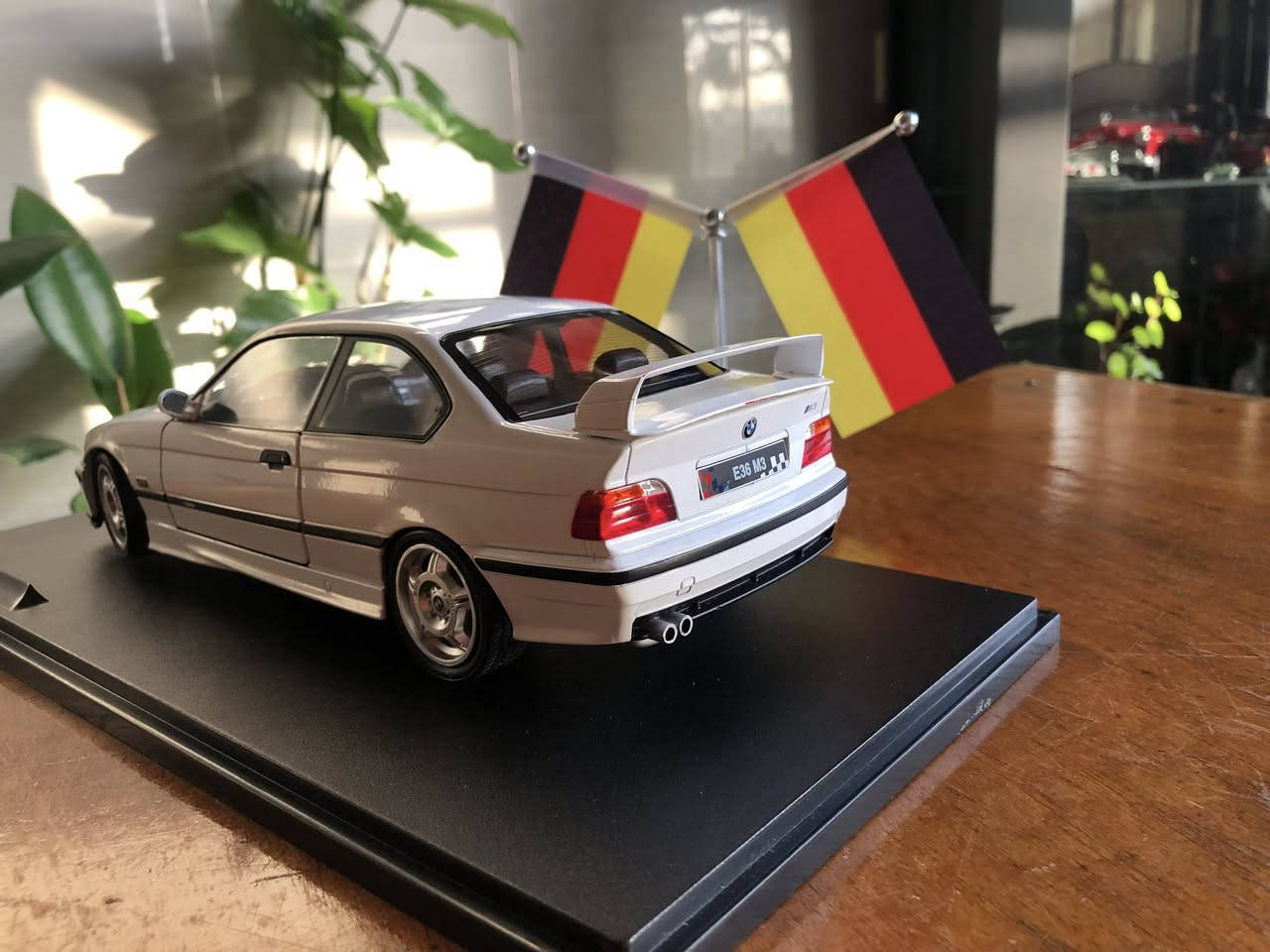 السلام عليكم 🖤
BMW e36 m3 🇩🇪1:18

شكراً لك يا أخي العزيزAhmet A Latif🖤


**إذا كنت صاحب هذا الإعلان وتريد حذفه لأي سبب، رجاءا أرسل رسالة إلى الدعم الفني**