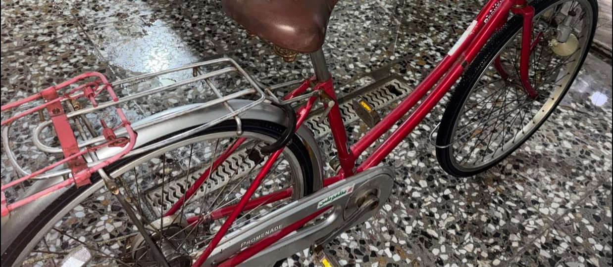 سلام عليكم بايسكل بناتي نضيف نضيف كلش سعره 85 وبي مجال عنواني البلديات الرقم للتواصل ***********
